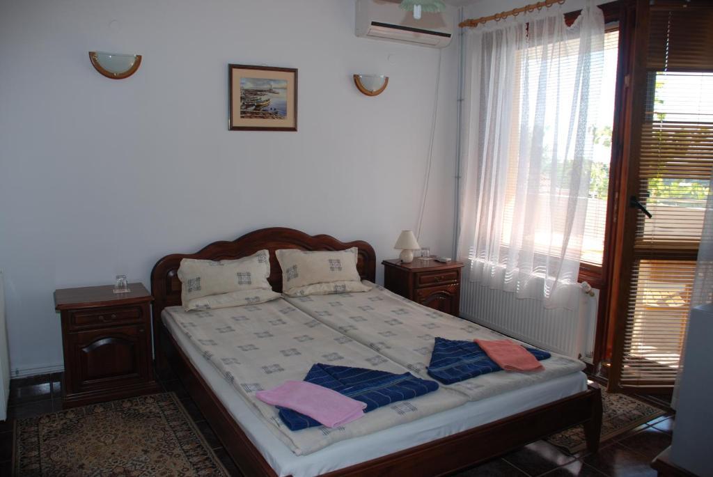 Guest House Nash Dom Kavarna Habitación foto