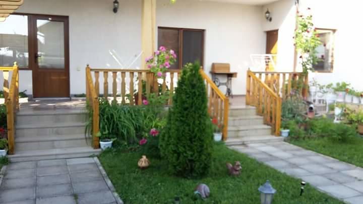 Guest House Nash Dom Kavarna Exterior foto