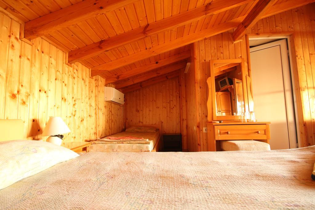 Guest House Nash Dom Kavarna Exterior foto