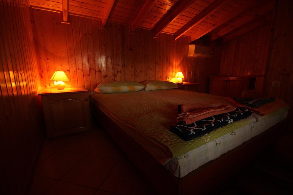 Guest House Nash Dom Kavarna Exterior foto